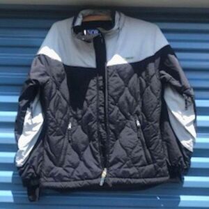 Ski or Snowboarding . Size: Medium {8-10} . Uni-Sex Jacket Women or Men